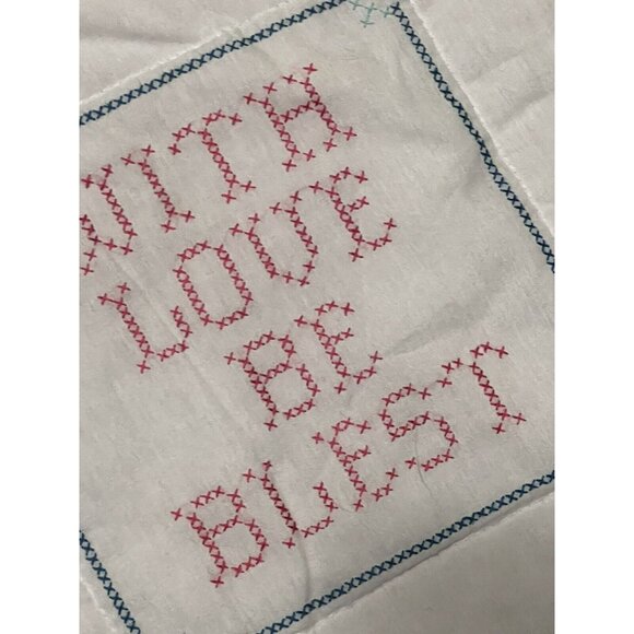 Handmade Embroidered Lap Quilt Throw Wall Hanging Country Cottagecore Clean - Picture 10 of 11